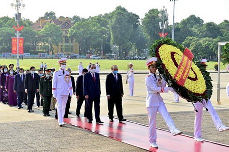 Lãnh đạo Đảng, Nhà nước vào Lăng viếng Chủ tịch Hồ Chí Minh nhân dịp lễ Quốc khánh năm nay.
