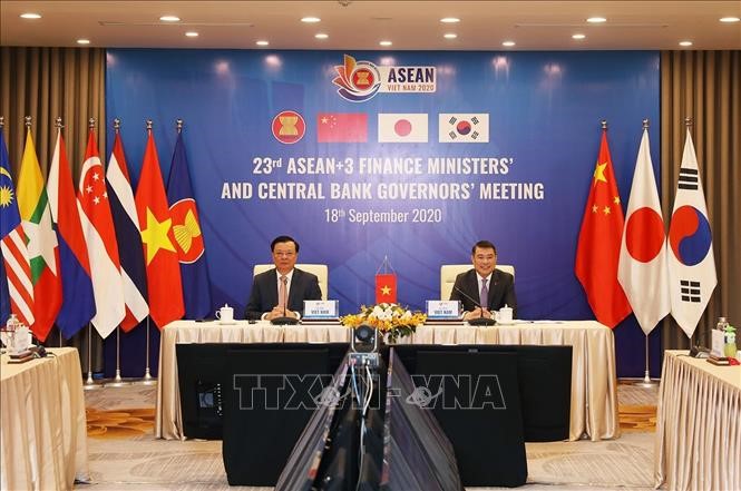 Bộ trưởng Bộ Tài chính Đinh Tiến Dũng và Thống đốc Ngân hàng Nhà nước Lê Minh Hưng đồng chủ trì Hội nghị. Ảnh: Phạm Hậu/TTXVN