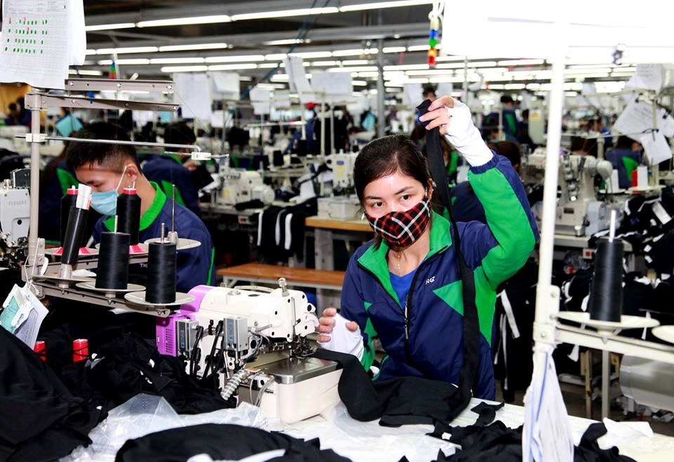 Nhiều thay đổi về lương thưởng đối với người lao động từ năm 2021. Ảnh: XC