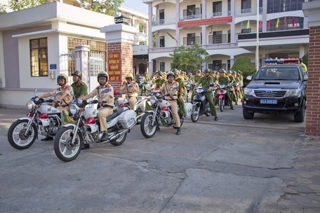 Lực lượng công an thường xuyên tổ chức tuần tra đảm bảo an ninh trật tự, an toàn giao thông. Ảnh: Công an Vĩnh Long