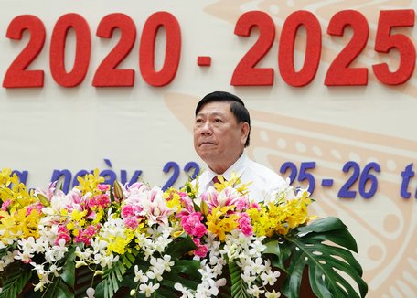 Bí thư Tỉnh ủy- Trần Văn Rón phát biểu tại phiên trù bị đại hội.