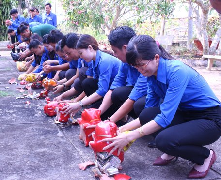 Thông qua các phong trào hành động cách mạng của Đoàn, ĐVTN được cống hiến, trưởng thành và xây dựng ý chí, động cơ vào Đảng đúng đắn.