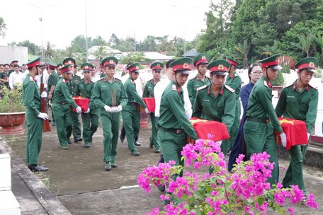 Các liệt sĩ được an táng tại Nghĩa trang Liệt sĩ huyện Tam Bình.