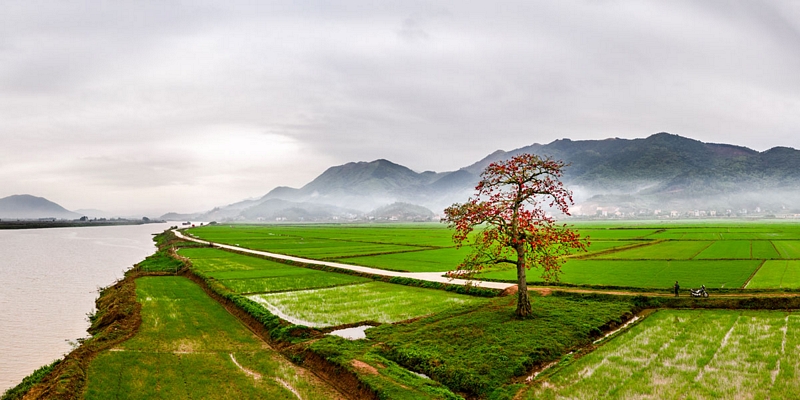 Hồ Khuôn Thần (Lục Ngạn).