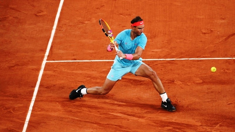 Nadal tiếp tục chứng minh sức mạnh vô địch của mình trên sân đất nện. (Ảnh: Roland Garros) 