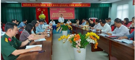 Quang cảnh buổi Hội thảo “Nâng cao chất lượng công tác tuyên truyền miệng góp phần đưa chính sách, pháp luật về bảo hiểm xã hội, bảo hiểm y tế, bảo hiểm xã hội tự nguyện vào cuộc sống” tại Vĩnh Long chiều 23-10-2020.
