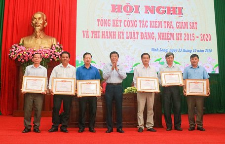 Ban Thường vụ Tỉnh ủy tặng bằng khen 6 tập thể, 10 cá nhân có thành tích xuất sắc trong lãnh- chỉ đạo và thực hiện công tác kiểm tra, giám sát và thi hành kỷ luật trong Đảng.