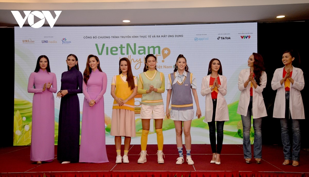 9 người đẹp tham gia chương trình.