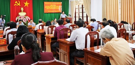 Đại biểu dự hội nghị giao ban giữa thường trực HĐND tỉnh với thường trực HĐND các huyện- thị- thành sáng 17/11.