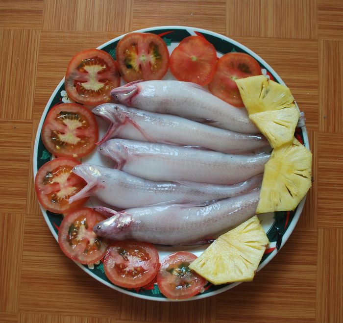 Nguyên liệu để nấu canh cá khoai.
