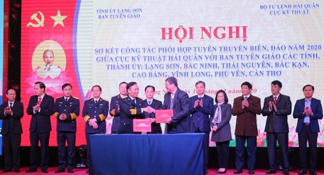 Ký kết chương trình tuyên truyền biển đảo năm 2021 giữa Cục kỹ thuật Bộ Tư lệnh Hải quân và Ban Tuyên giáo các địa phương