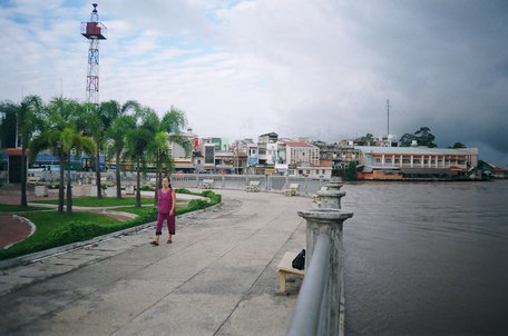 Đầu tư công trình kè chống sạt lở bờ sông kết hợp giúp đô thị TP Vĩnh Long hướng ra sông lớn Cổ Chiên.