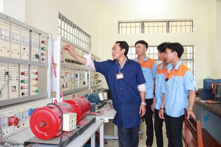 Sinh viên cần chuẩn bị sẵn sàng kiến thức kỹ năng, học đi đôi với hành để tự tin hơn trước những thử thách.