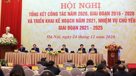  Phó thủ tướng Trịnh Đình Dũng dự hội nghị tổng kết công tác năm của Bộ GTVT. 