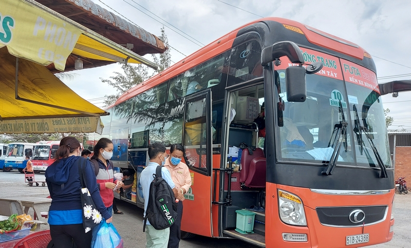 Các hãng xe tại TP Vĩnh Long vẫn giữ mức giá cũ và tuân thủ các biện pháp phòng dịch vào cận T ết dương lịch 2021.
