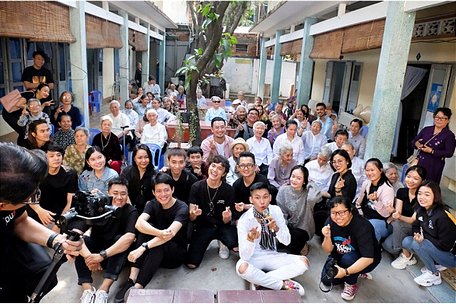 Sự xuất hiện của các bạn trẻ 