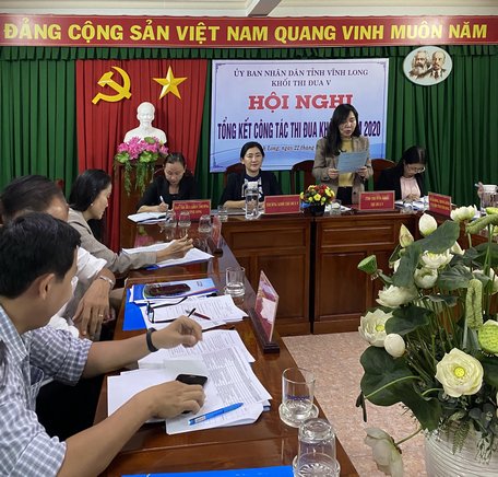 Đại diện Ban lãnh đạo Báo Vĩnh Long– Trưởng Khối thi đua V phát động phong trào thi đua năm 2021.