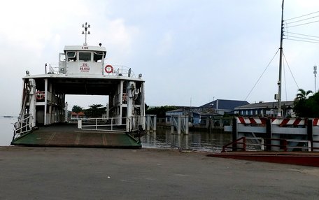 Chiếc phà này vừa được bảo trì, đang vận hành tốt, nhưng theo quy định phải ngưng hoạt động.