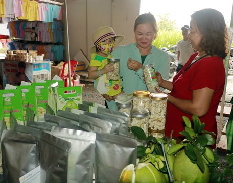Nắm bắt thị hiếu người tiêu dùng, nhiều doanh nghiệp nâng cao được khả năng cạnh tranh.