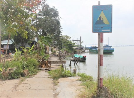 Đoạn sạt lở năm 2017 qua Khóm 3 (phường Thành Phước) hiện nay.