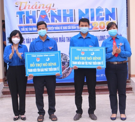 Hỗ trợ kinh phí 2 mô hình thanh niên phát triển kinh tế