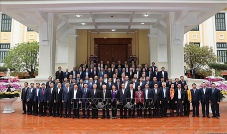 Tổng Bí thư, Chủ tịch nước Nguyễn Phú Trọng, Thủ tướng Nguyễn Xuân Phúc và Thường trực Ban Bí thư Võ Văn Thưởng cùng các đồng chí lãnh đạo, nguyên lãnh đạo Đảng, Nhà nước tại buổi gặp mặt. Ảnh: Trí Dũng/TTXVN