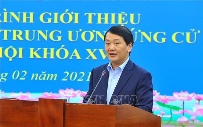 Đồng chí Hầu A Lềnh, Phó Chủ tịch kiêm Tổng Thư ký Ủy ban Trung ương MTTQ Việt Nam phát biểu tại Hội nghị hướng dẫn quy trình giới thiệu người ứng cử đại biểu Quốc hội khóa XV của các cơ quan Trung ương. Ảnh: Minh Đức/TTXVN