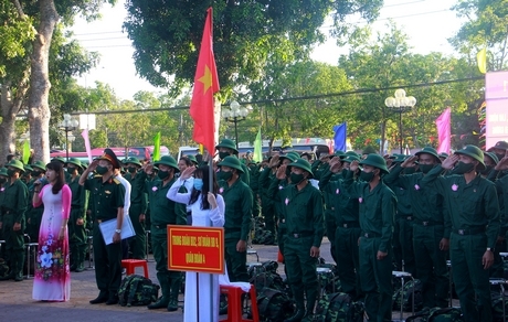 Lễ giao nhận quân được tổ chức nhanh gọn, chặt chẽ, đúng quy định, an toàn