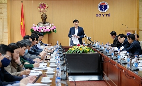 Theo Bộ trưởngNguyễn Thanh Long , phản ứng sau tiêm vắc xin COVID-19 là có thể, vì không vắc xin nào đảm bảo 100 % an toàn nhưng không vì thế mà lung lay niềm tin với vắc xin.