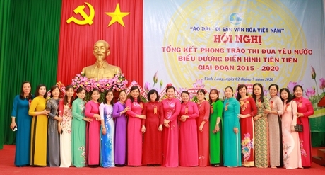 Phụ nữ hiện đại có tri thức, tự tin, năng động, chủ động học hỏi, rèn luyện để đạt được thành công.