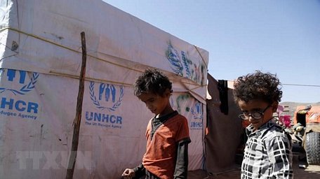  Trẻ em Yemen tại trại tị nạn Dharawan ở gần Sanaa. (Ảnh: THX/TTXVN)