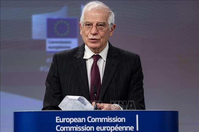 Ủy viên phụ trách đối ngoại của EU Josep Borrell phát biểu tại cuộc họp báo ở Brussels, Bỉ, ngày 16/12/2020. Ảnh: AFP/TTXVN