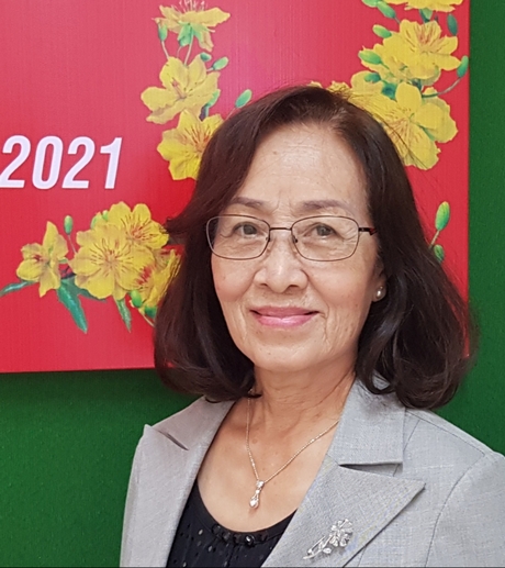 Nhà thơ Song Hảo.