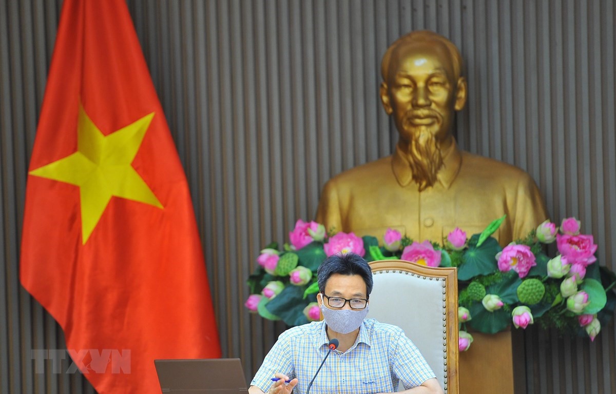 Phó Thủ tướng Chính phủ Vũ Đức Đam, Trưởng Ban Chỉ đạo Quốc gia phòng, chống dịch COVID-19 chủ trì cuộc họp. (Ảnh: Minh Đức/TTXVN)