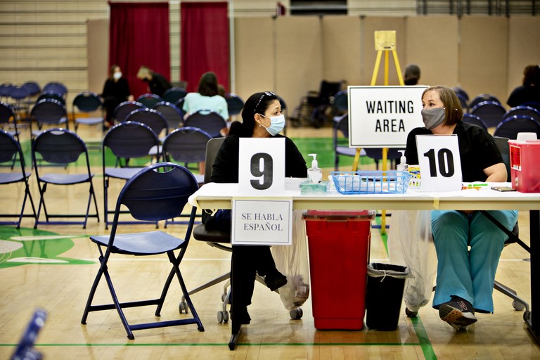 Một điểm tiêm vaccine COVID-19 tại  Provo, Utah. Ảnh: AFP
