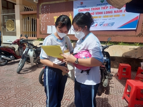 Kết thúc ngày thi đầu tiên an toàn, nghiêm túc, đề thi vừa sức.  