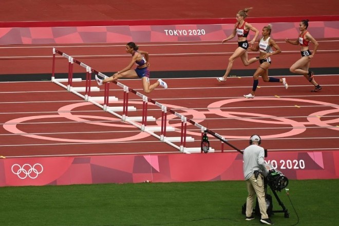 Quách Thị Lan giành quyền vào bán kết Olympic Tokyo 2020 môn điền kinh nội dung 400m rào nữ.