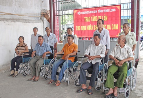 Trong những năm qua, công tác chăm lo cho nạn nhân da cam được quan tâm, giúp họ vươn lên hòa nhập cộng đồng (ảnh chụp lúc dịch COVID- 19 chưa bùng phát).