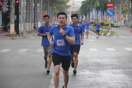 Lê Quang Liêm đánh bại kỳ thủ hạng 6 thế giới ở ngày thi đấu đầu tiên Giải Cờ nhanh và chớp Saint Louis 2021.