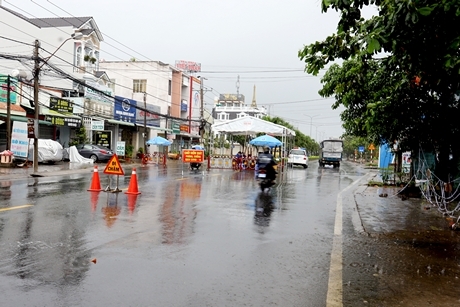 Chủ động tổ chức, quản lý hoạt động vận tải hàng hóa bảo đảm thông suốt đồng thời tuân thủ nghiêm các biện pháp phòng, chống dịch COVID-19.