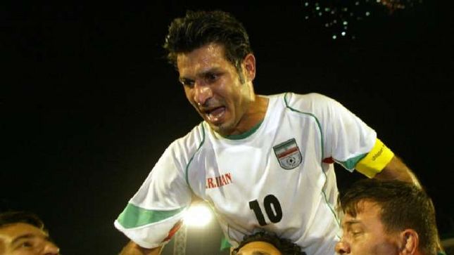 2. Ali Daei | Iran | 109 bàn thắng/149 trận đấu