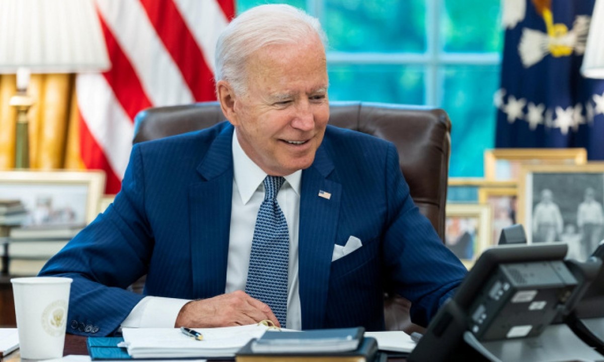 Tổng thống Biden trong cuộc điện đàm với người đồng cấp Pháp hôm 22/9. (Ảnh: Reuters)