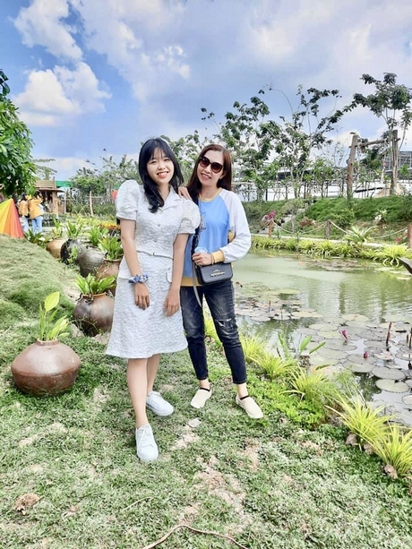 Cha mẹ nên đồng hành, định hướng cho con trong giai đoạn tuổi mộng mơ. Ảnh minh họa