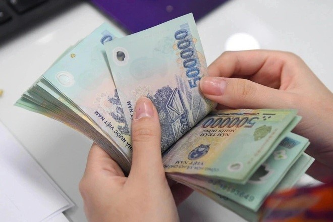 Chính sách hỗ trợ tiền lương cho người dôi dư nghỉ hưu trước tuổi đang được đề nghị sửa đổi (Ảnh: Đỗ Linh).