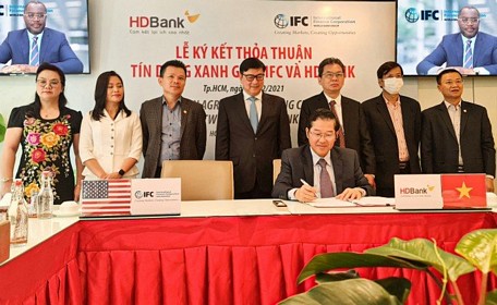 IFC cung cấp khoản vay trị giá 70 triệu USD cho Ngân hàng TMCP Phát triển TPHCM (HDBank)