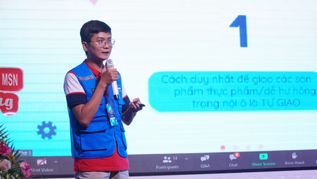 Các startup trình bày tại cuộc thi