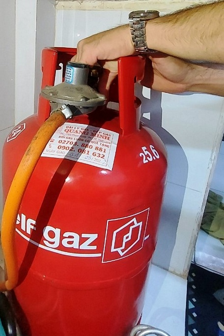 Giá gas tăng mạnh, vượt mức 500.000 đ/bình 12kg.