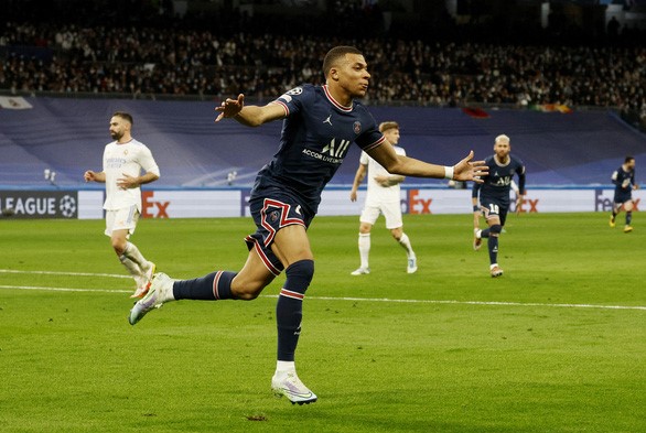  Bàn thắng của Mbappe là không đủ giúp PSG đi tiếp - Ảnh: REUTERS