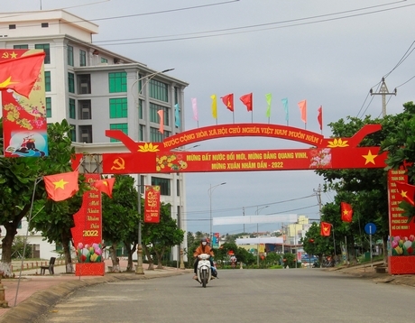 Huyện đảo Lý Sơn phát triển nhanh, đời sống người dân được nâng lên rõ rệt.