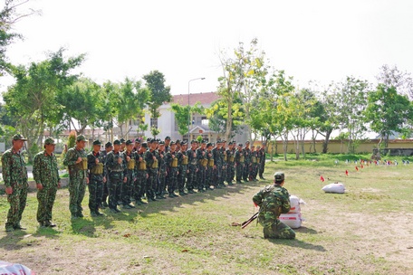 Học tập, làm theo tư tưởng, đạo đức, phong cách của Bác, cán bộ, chiến sĩ lực lượng vũ trang phấn đấu, rèn luyện nâng cao trình độ chuyên môn đáp ứng yêu cầu nhiệm vụ.